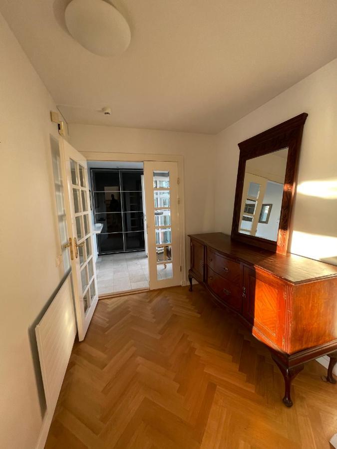 Big Villa Centrally Located In Рейкьявик Экстерьер фото